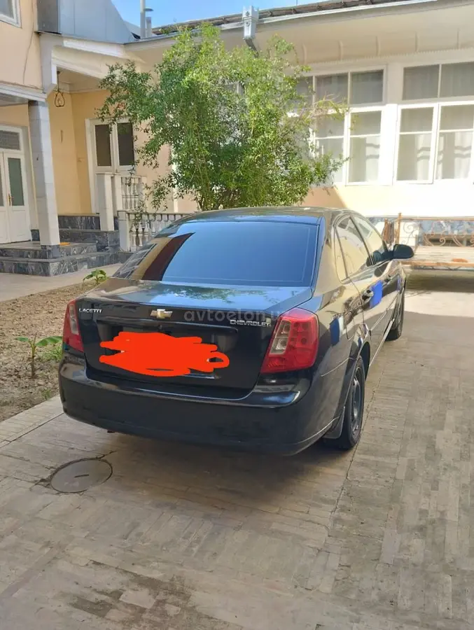 Chevrolet Lacetti,  1 позиция Газ-бензин
