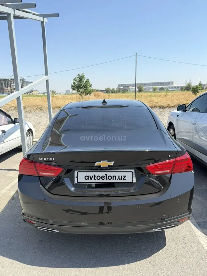 Chevrolet Malibu 2