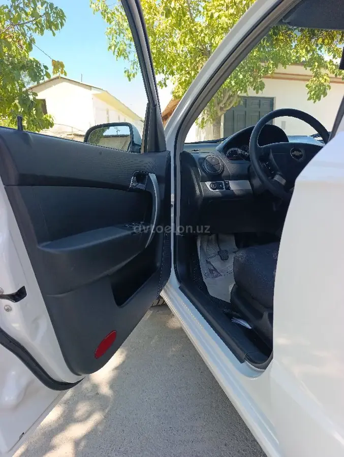 Chevrolet Nexia 3,  2 позиция