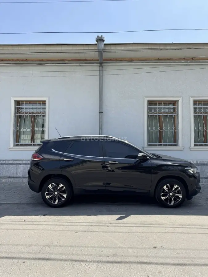 Chevrolet Tracker 2