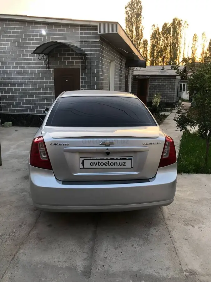 Chevrolet Gentra,  3 позиция