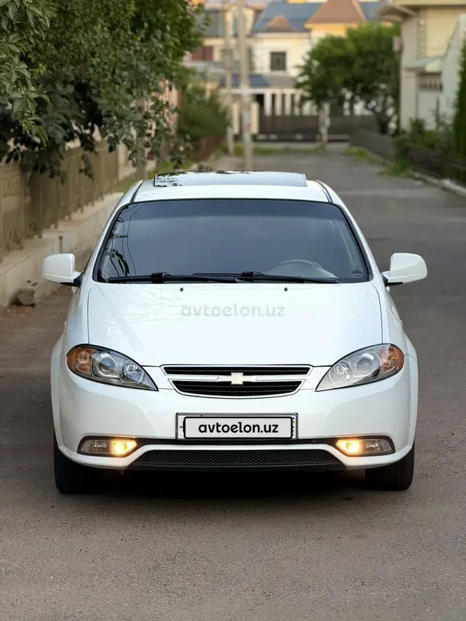 Chevrolet Gentra,  3 позиция