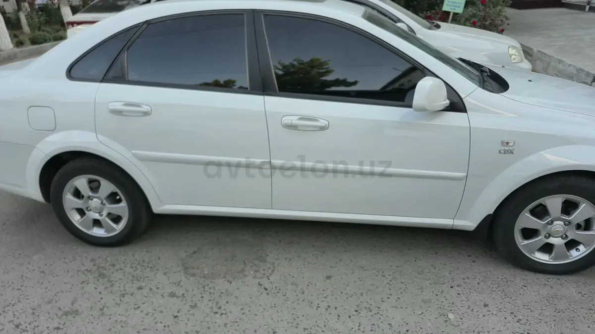 Chevrolet Gentra,  3 позиция