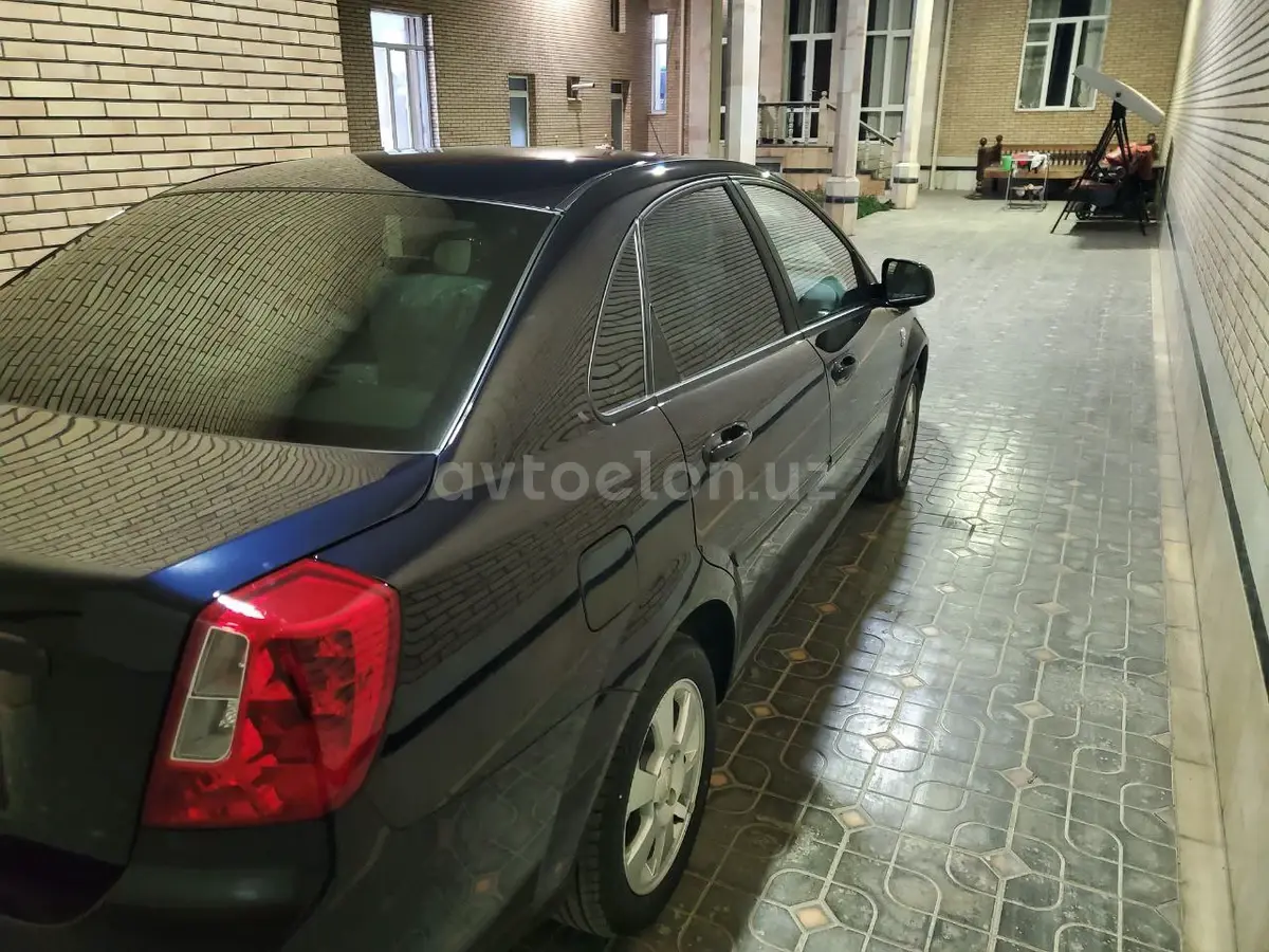 Chevrolet Gentra,  3 позиция