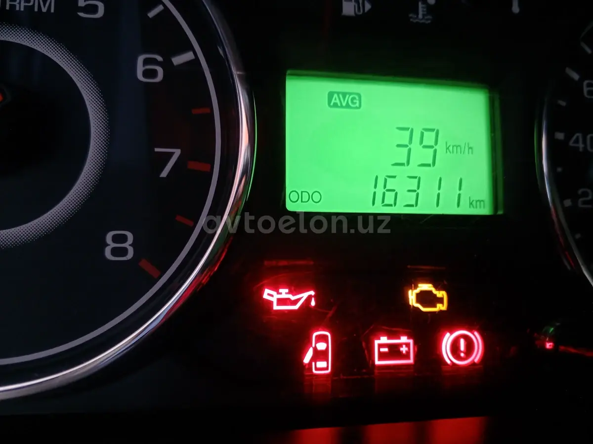 Chevrolet Gentra,  1 позиция Газ-бензин
