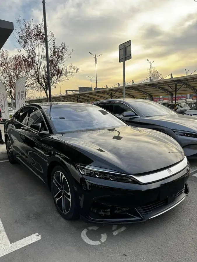 BYD Han EV