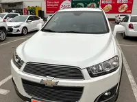 Белый Chevrolet Captiva, 3 позиция 2013 года, КПП Автомат, в Ташкент за 17 200 y.e. id6999864