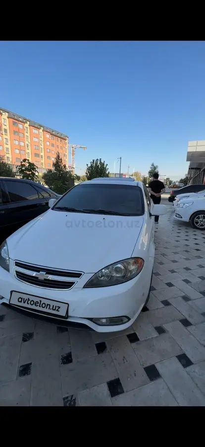 Chevrolet Gentra,  3 позиция
