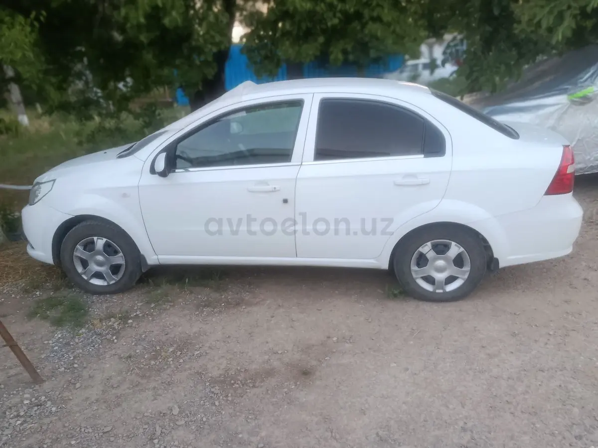 Chevrolet Nexia 3,  1 позиция