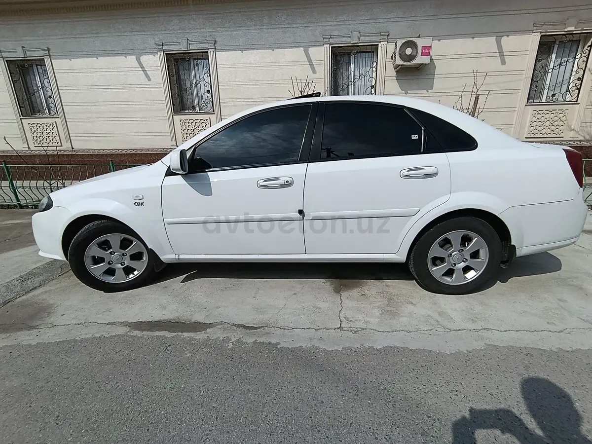 Chevrolet Gentra,  3 позиция