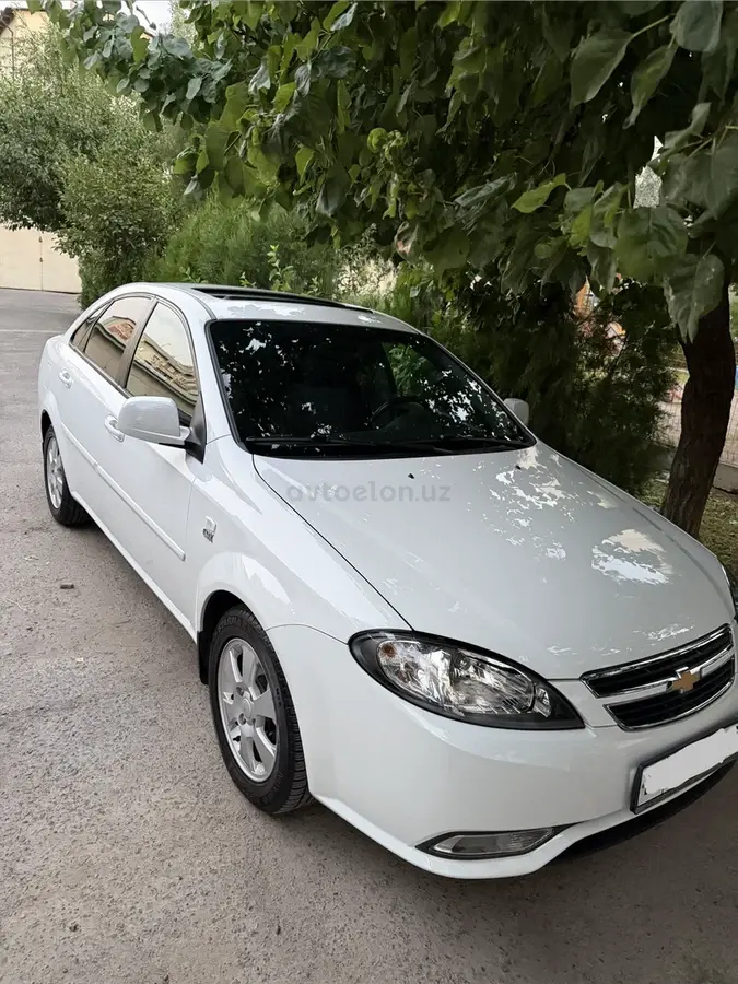 Chevrolet Gentra,  3 позиция