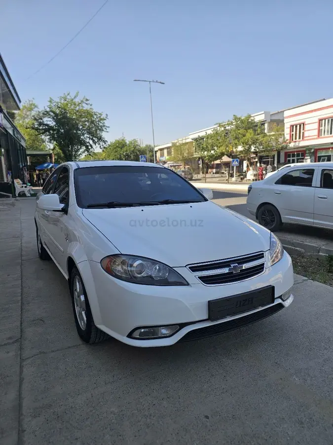 Chevrolet Gentra,  3 позиция