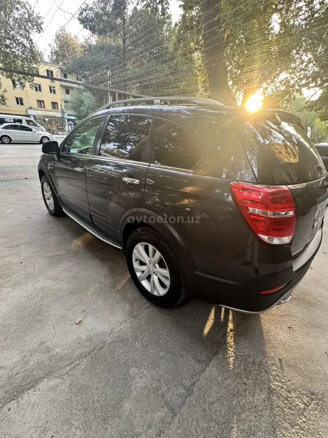 Chevrolet Captiva,  3 позиция
