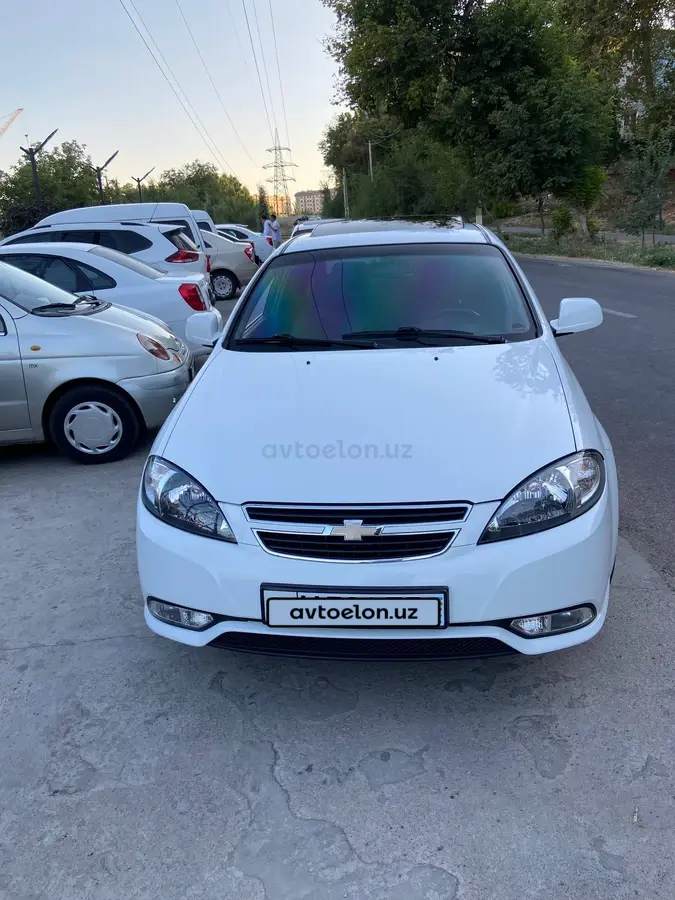 Chevrolet Gentra,  3 позиция