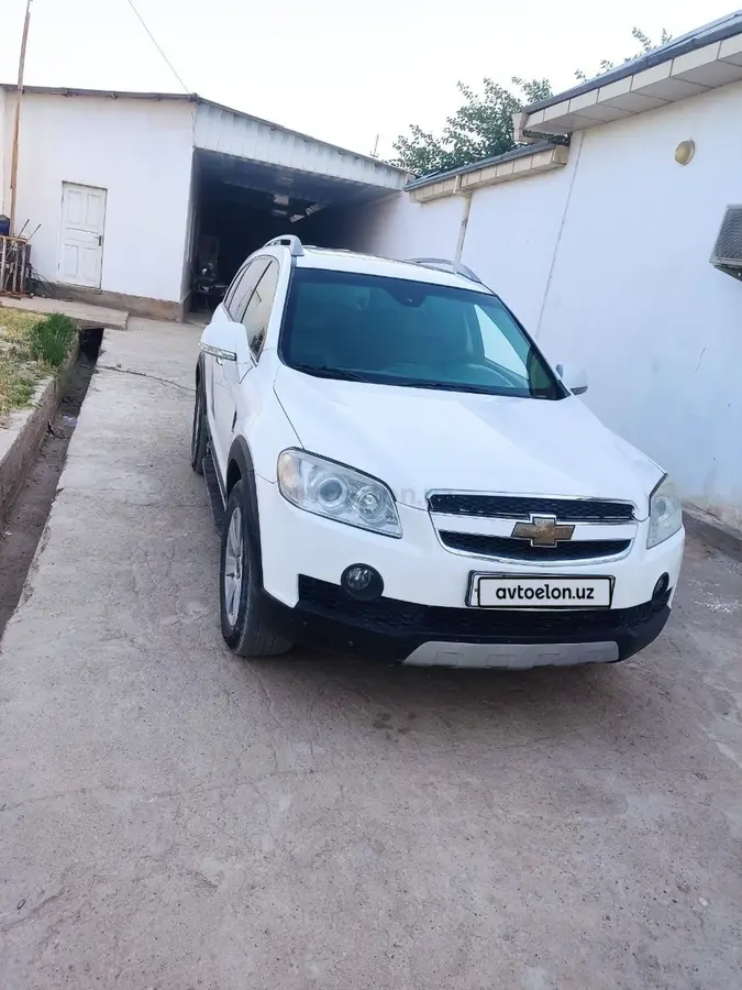Chevrolet Captiva,  3 позиция