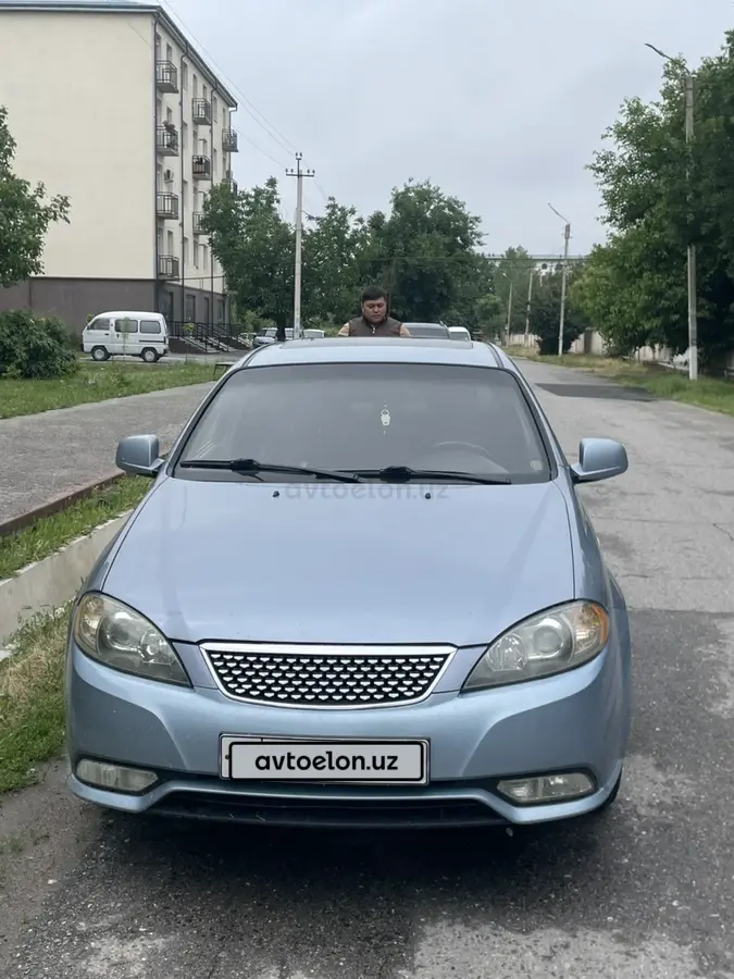 Chevrolet Gentra,  3 позиция