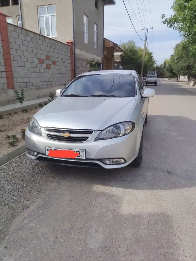 Chevrolet Gentra,  2 позиция
