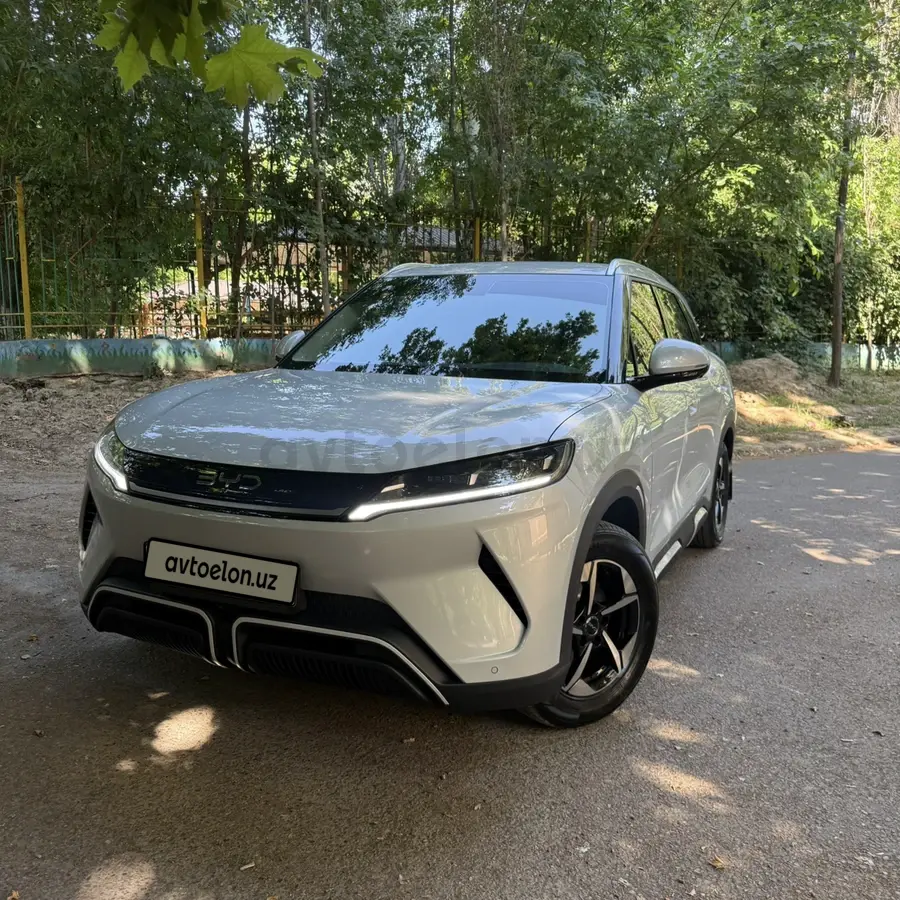 BYD Yuan UP