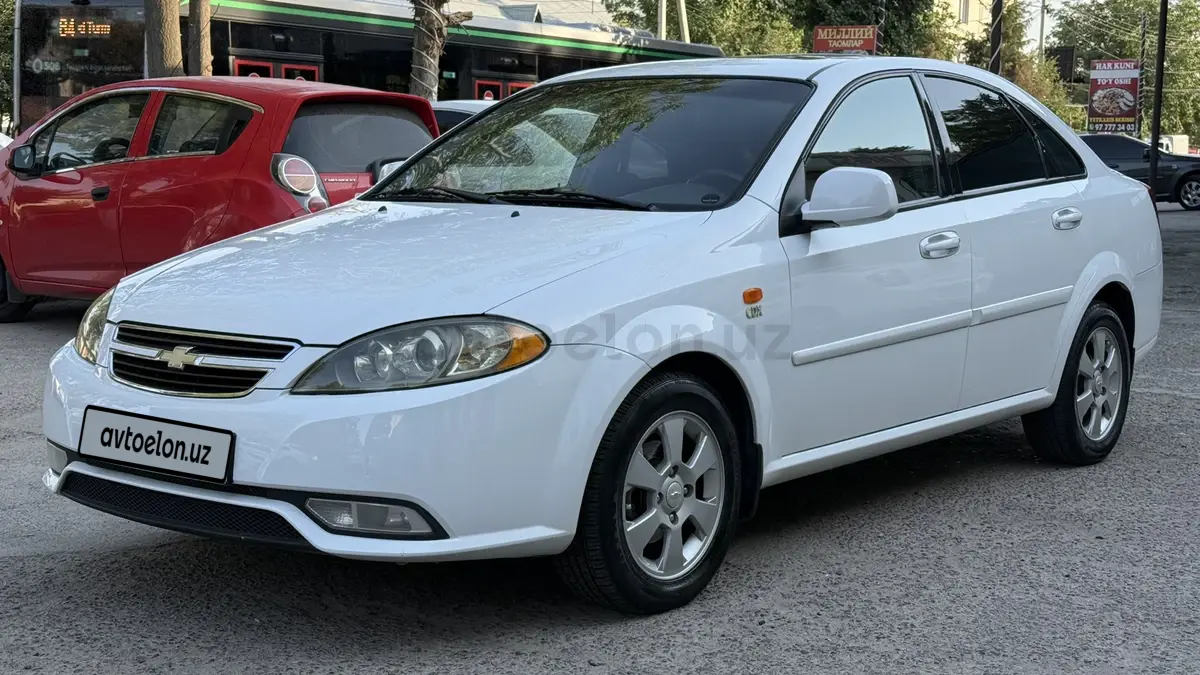 Chevrolet Gentra,  3 позиция
