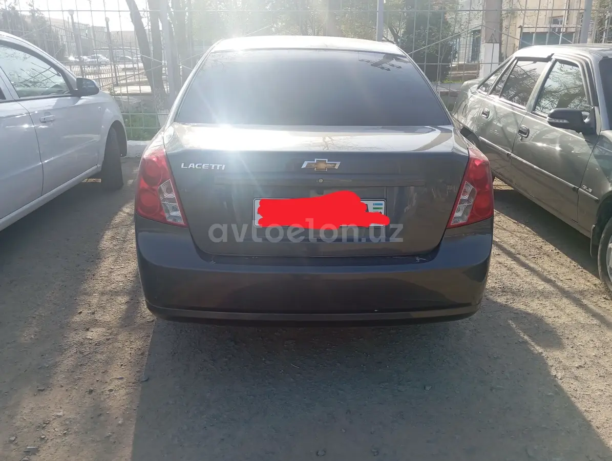 Chevrolet Gentra,  3 позиция