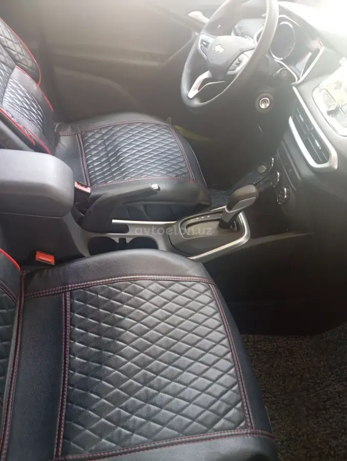 Chevrolet Tracker 2