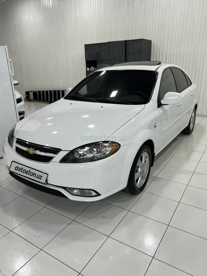 Chevrolet Gentra,  3 позиция