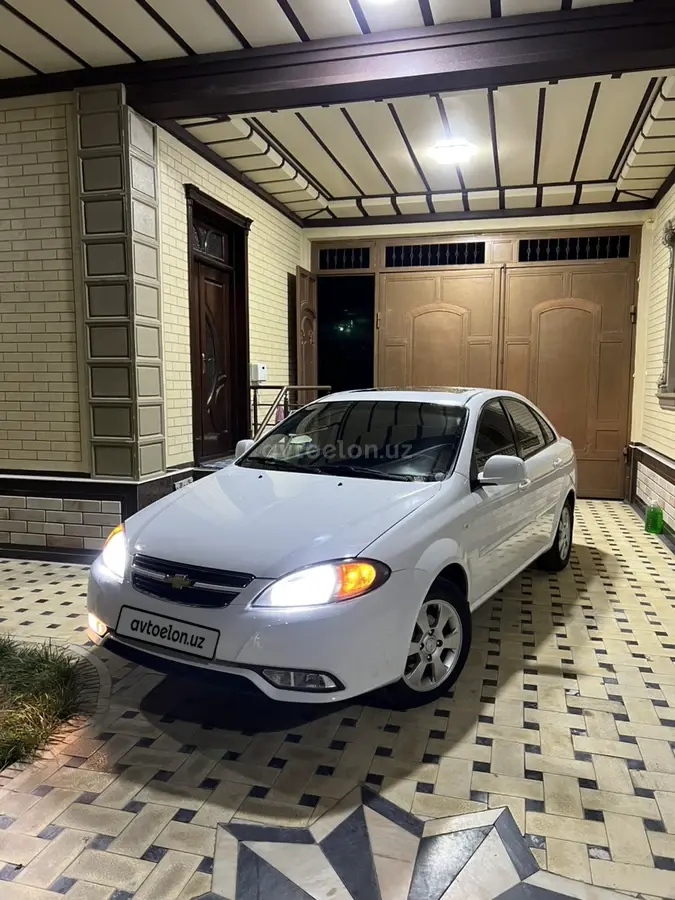 Chevrolet Gentra,  3 позиция