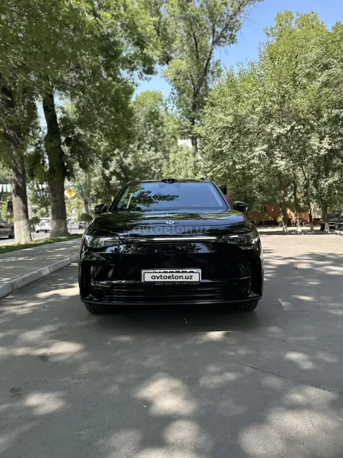 Leapmotor C16