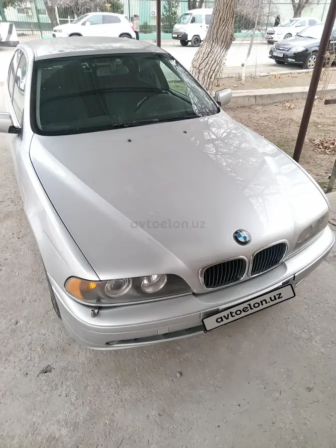 BMW 525