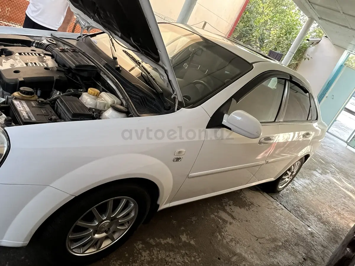 Chevrolet Lacetti,  3 позиция