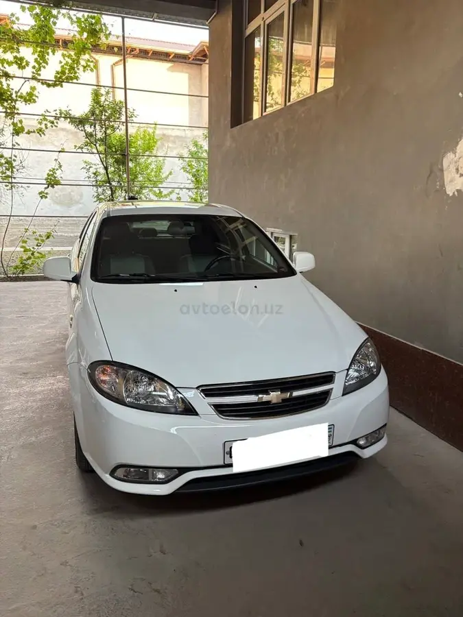 Chevrolet Gentra,  3 позиция