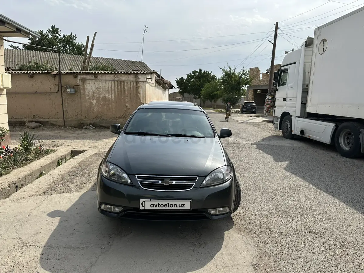 Chevrolet Gentra,  3 позиция