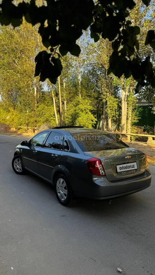 Chevrolet Lacetti,  3 позиция