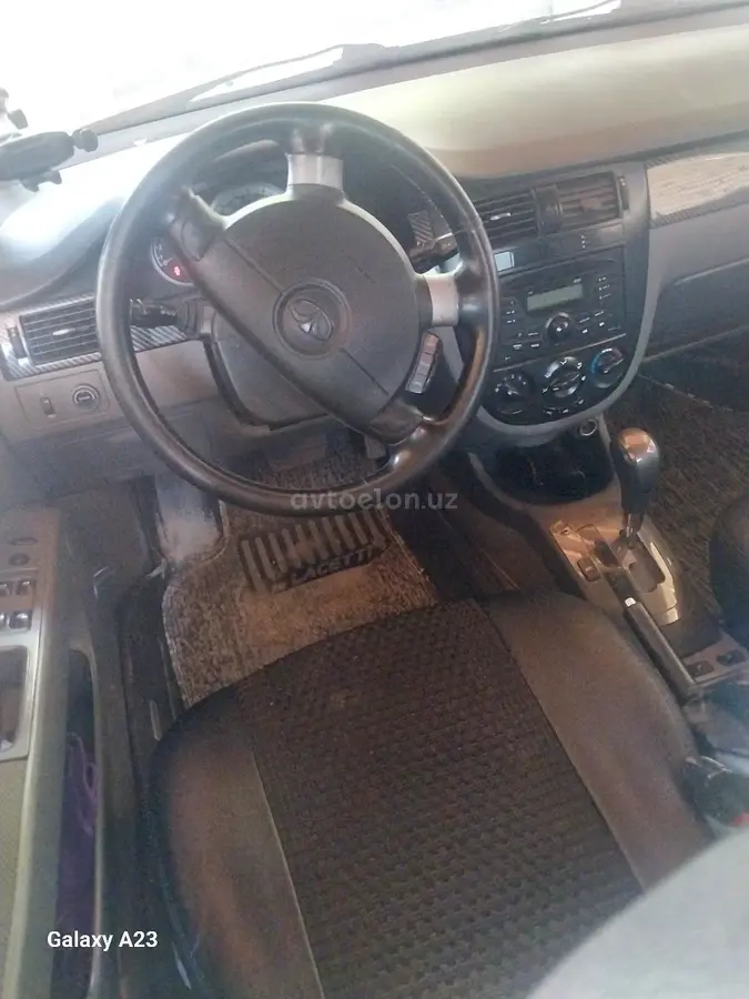 Chevrolet Gentra,  3 позиция