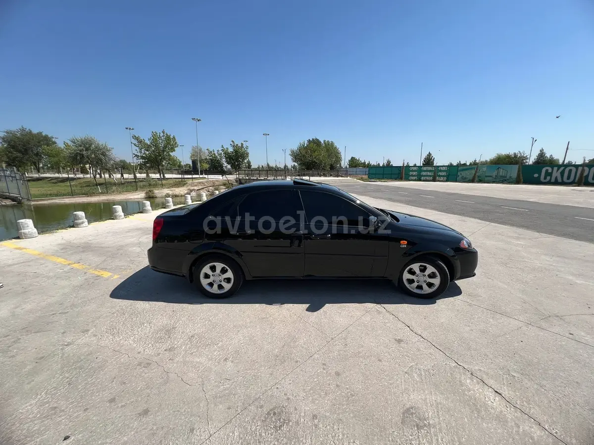 Chevrolet Gentra,  3 позиция