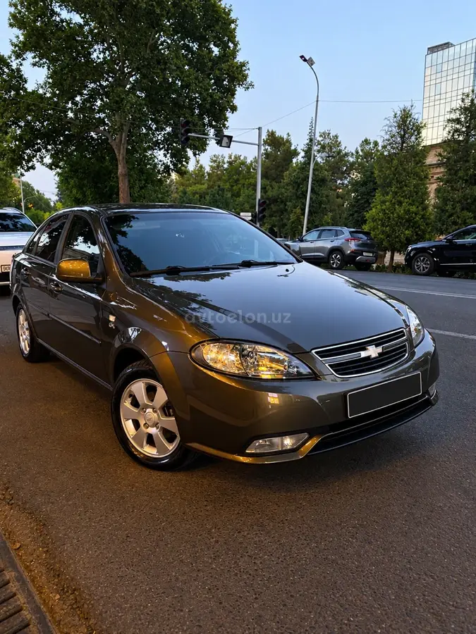 Chevrolet Gentra,  3 позиция