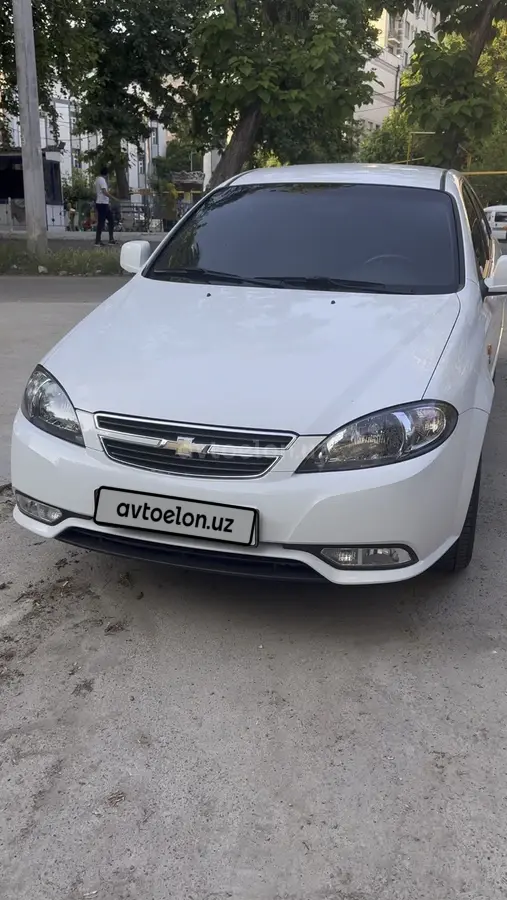 Chevrolet Gentra,  3 позиция