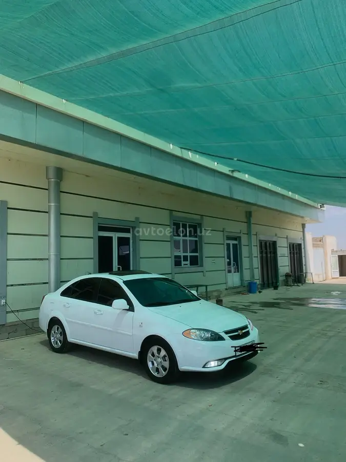 Chevrolet Gentra,  3 позиция