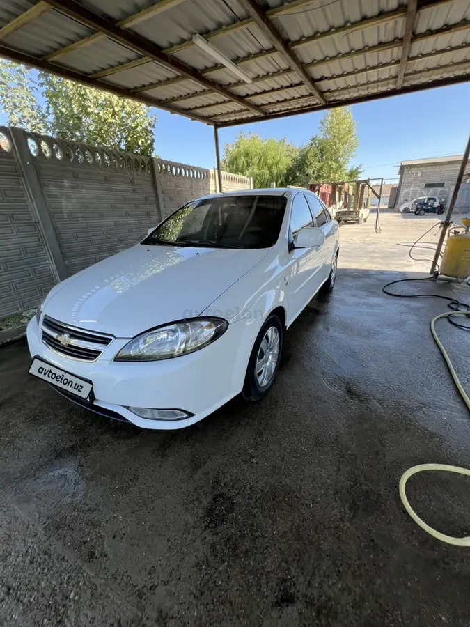 Chevrolet Gentra,  2 позиция