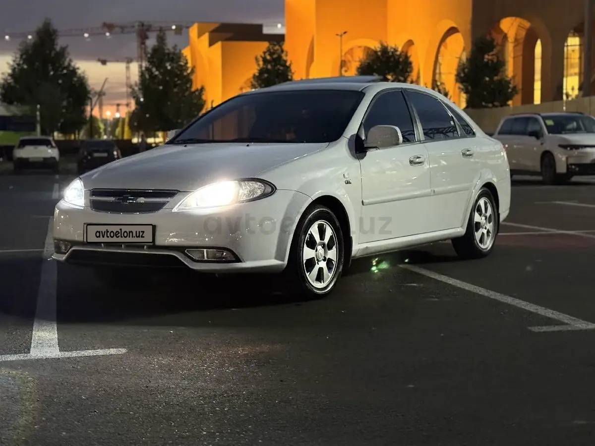 Chevrolet Gentra,  3 позиция