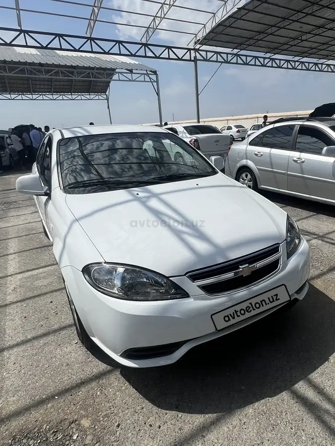 Chevrolet Gentra,  2 позиция