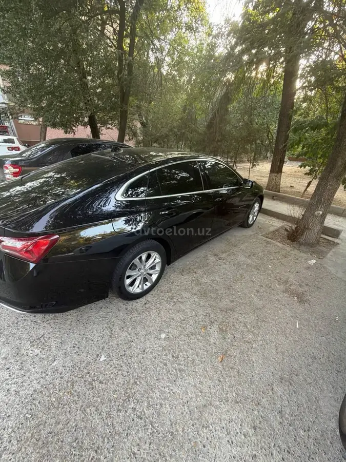 Chevrolet Malibu 2
