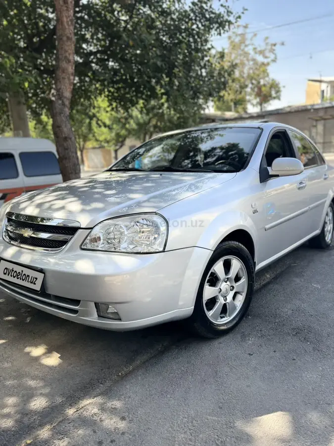 Chevrolet Lacetti,  3 позиция