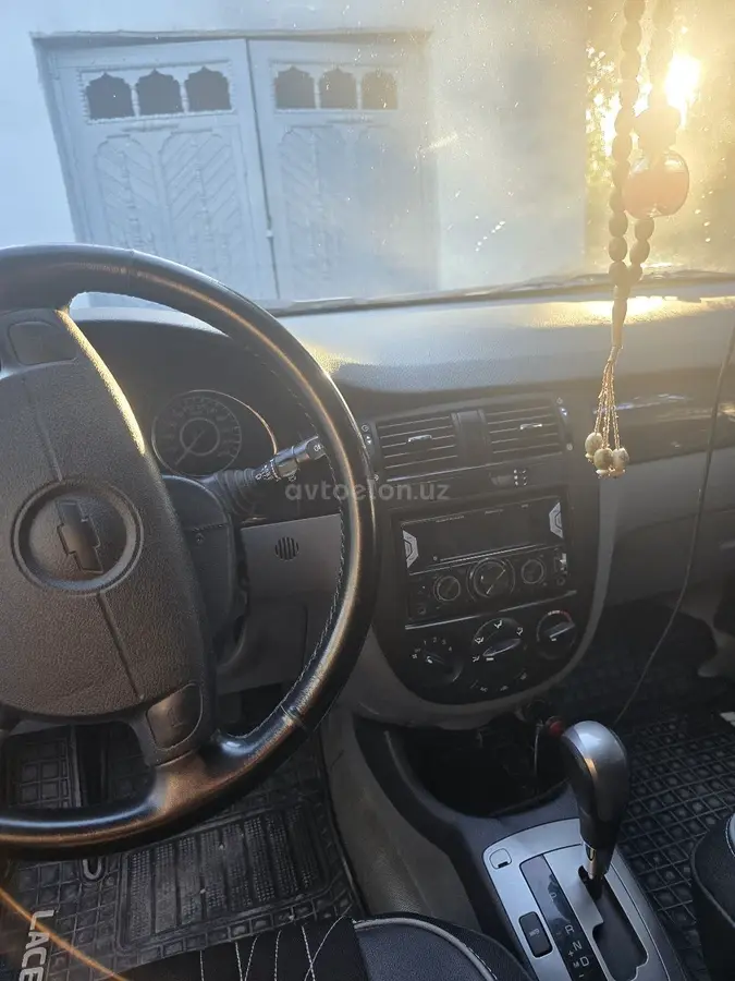 Chevrolet Gentra,  3 позиция