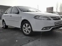 Белый Chevrolet Gentra, 2 позиция 2014 года, КПП Механика, в Коканд за 7 000 y.e. id7370159