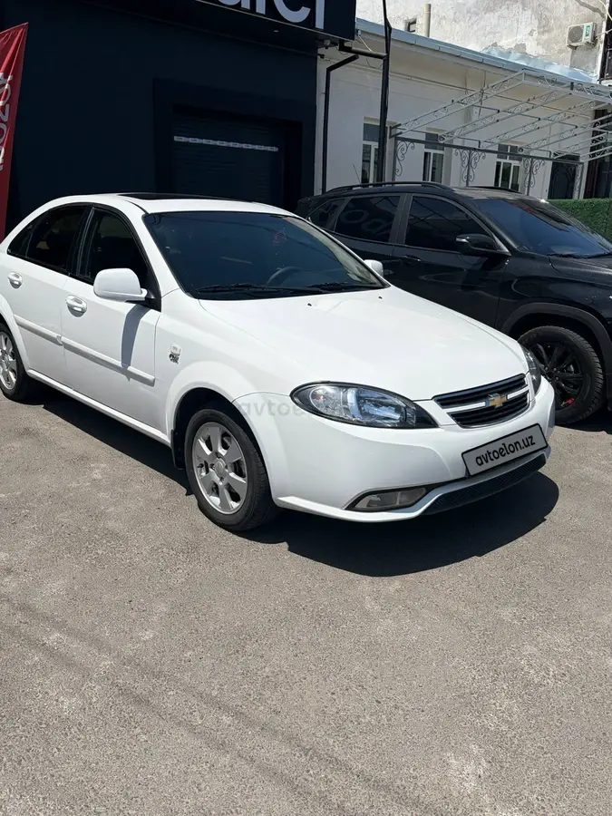 Chevrolet Gentra,  3 позиция