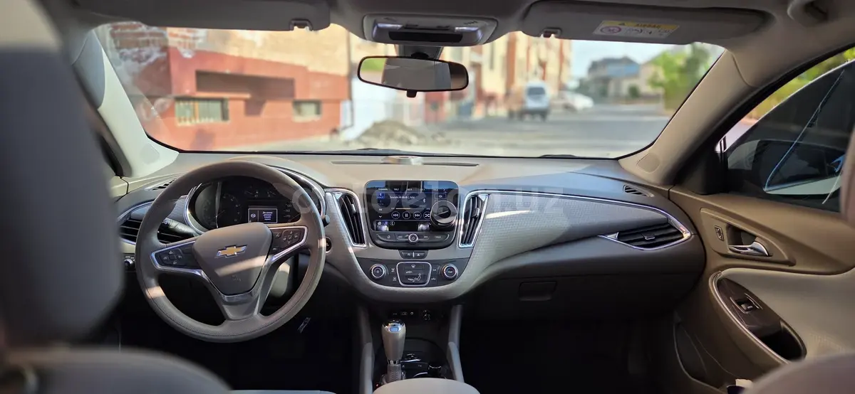 Chevrolet Malibu 2