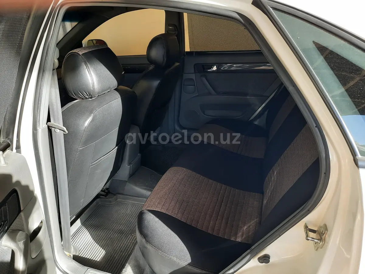 Chevrolet Lacetti,  3 позиция
