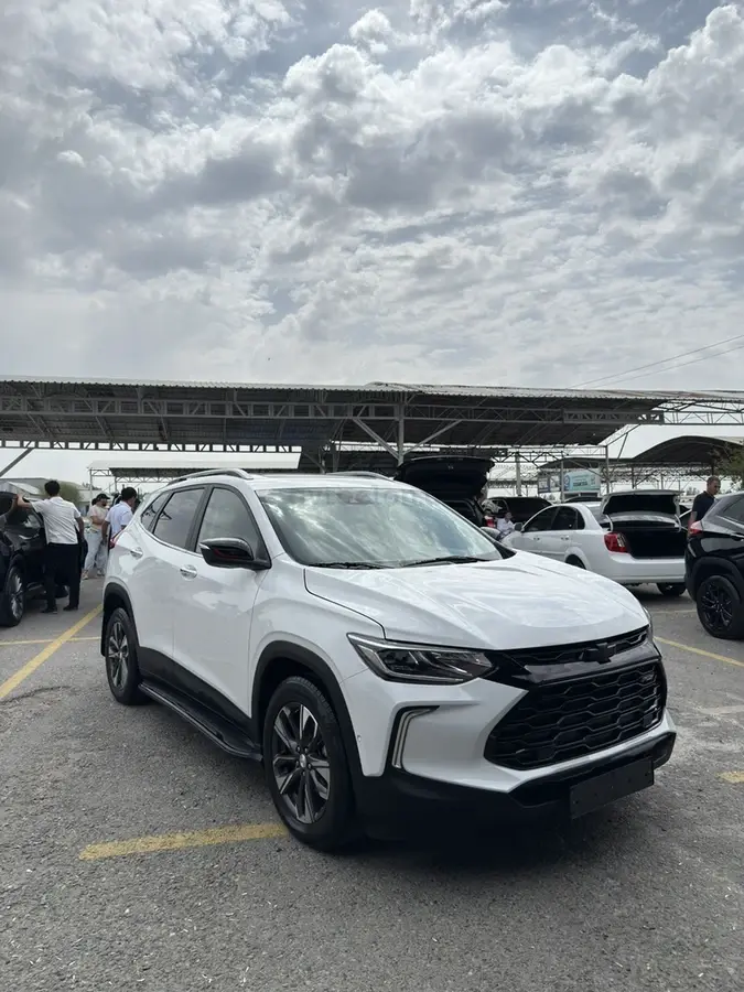 Chevrolet Tracker 2