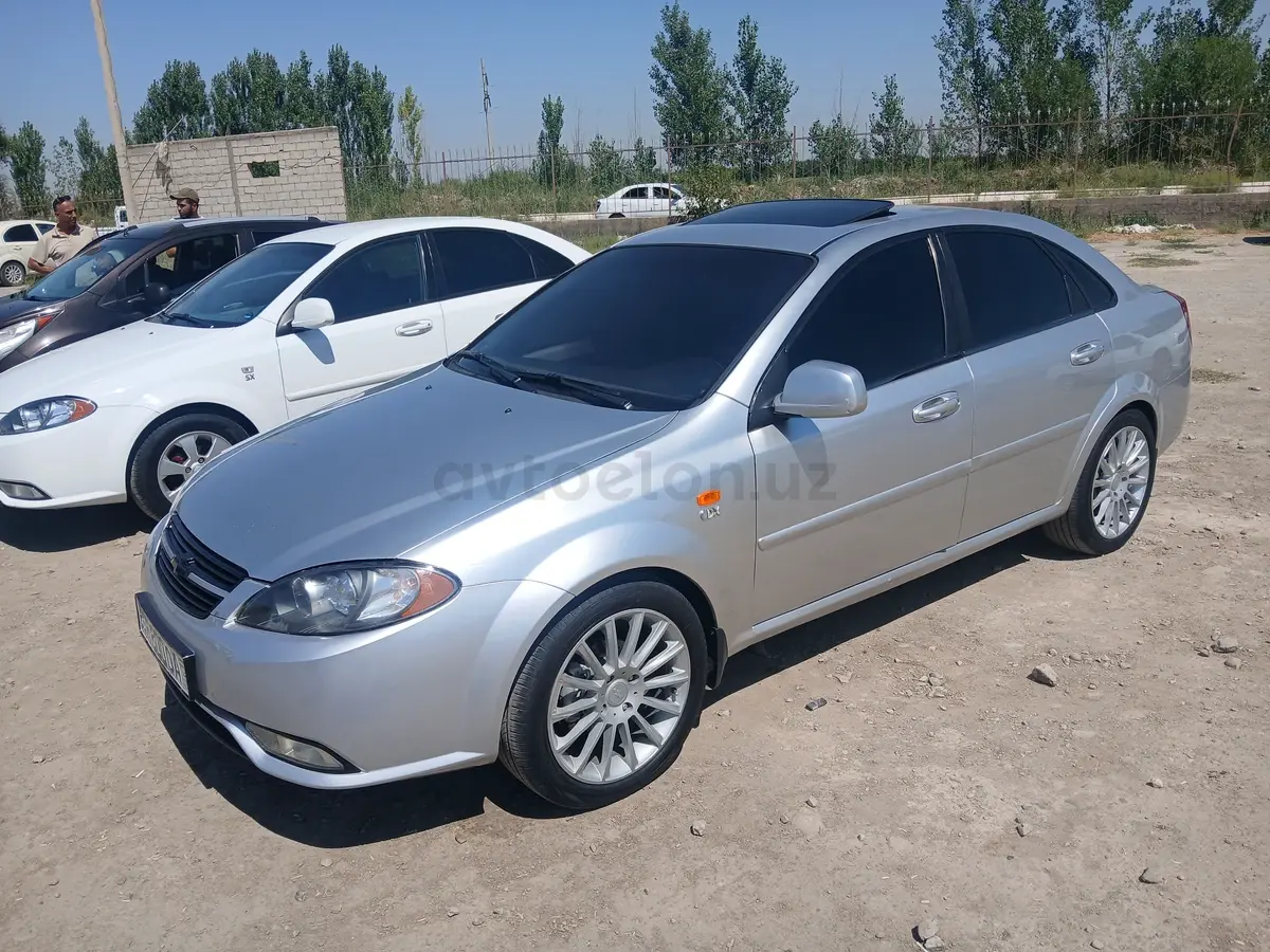 Chevrolet Gentra,  3 позиция